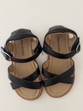 Little girls black sandals